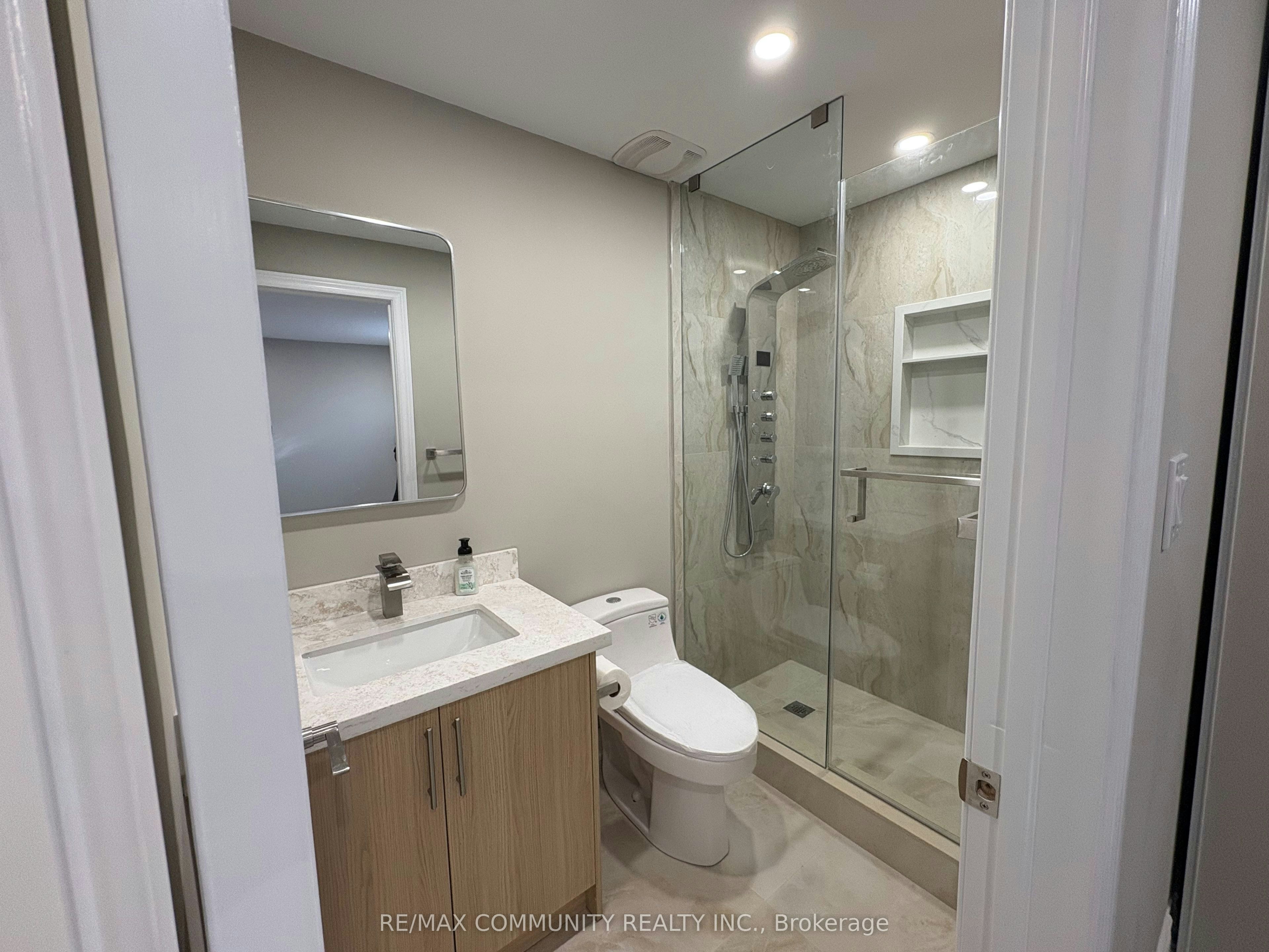 LOWER-60 Saint Hubert Drive, Brampton, ON, L6P 1Y5 - 8