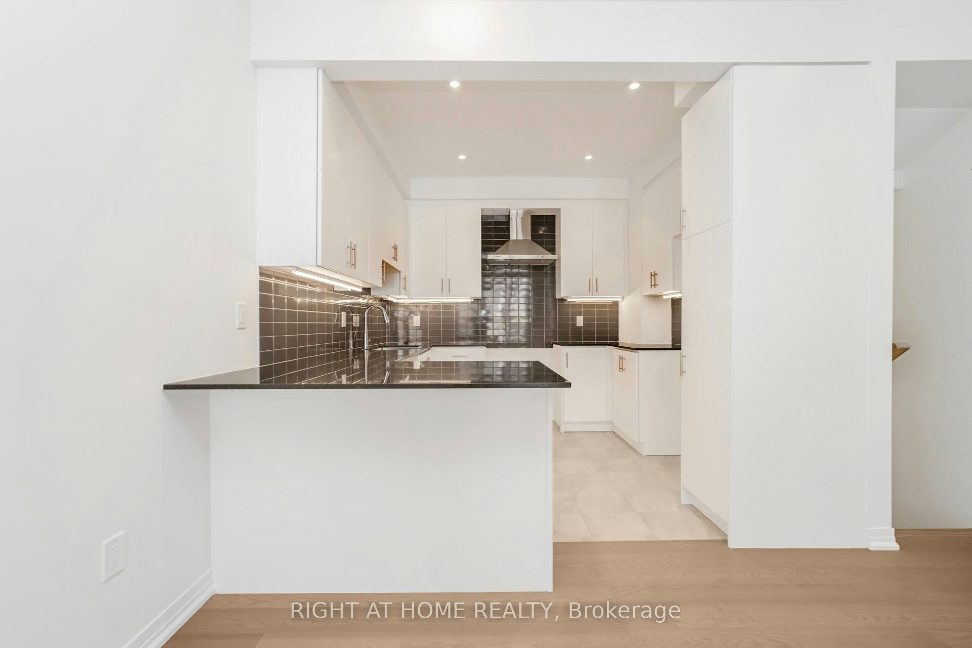 15 Kings Hill Drive, Brampton, ON, L7A 0B8 - 8