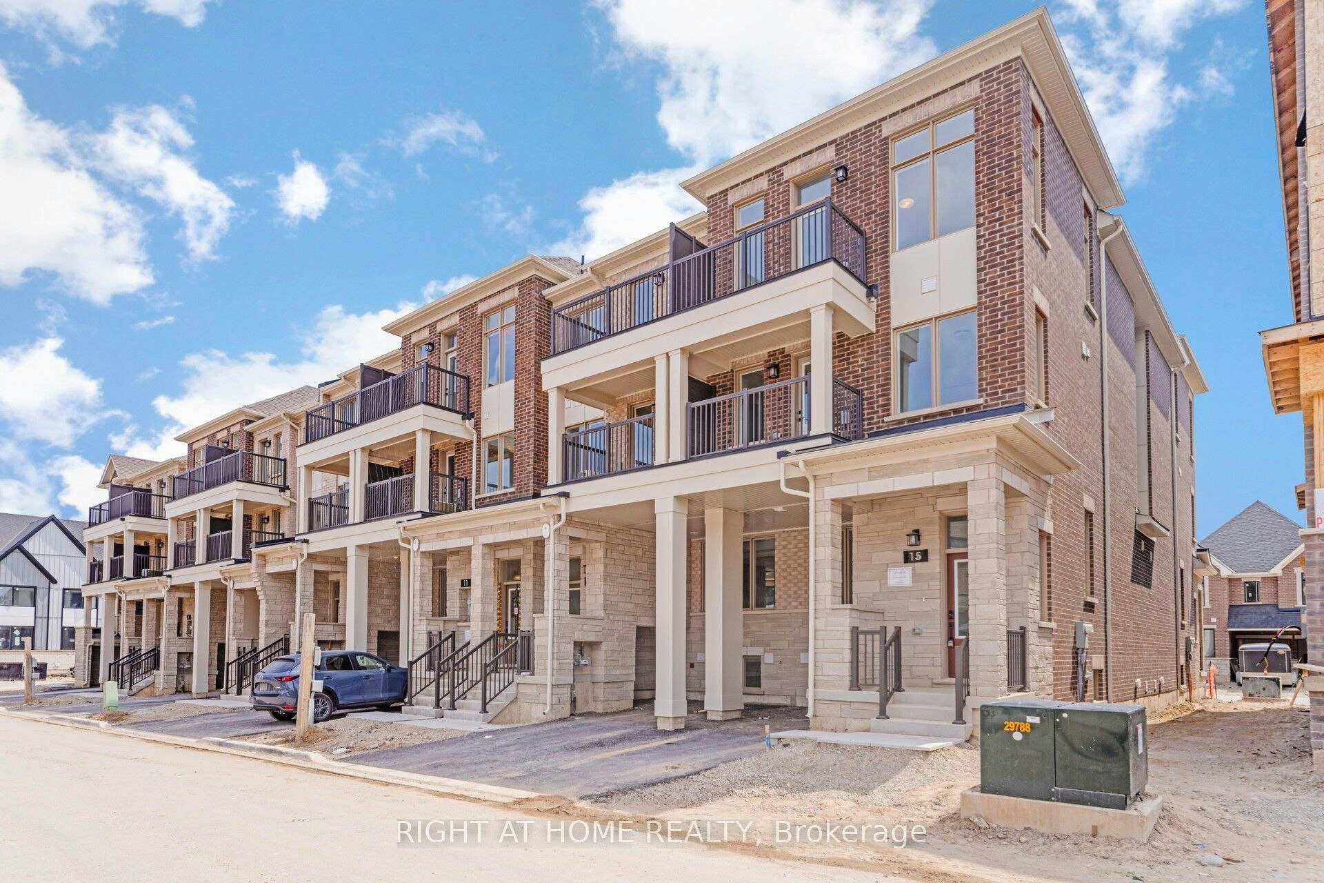 15 Kings Hill Drive, Brampton, ON, L7A 0B8