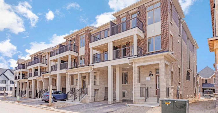 15 Kings Hill Drive, Brampton, ON, L7A 0B8