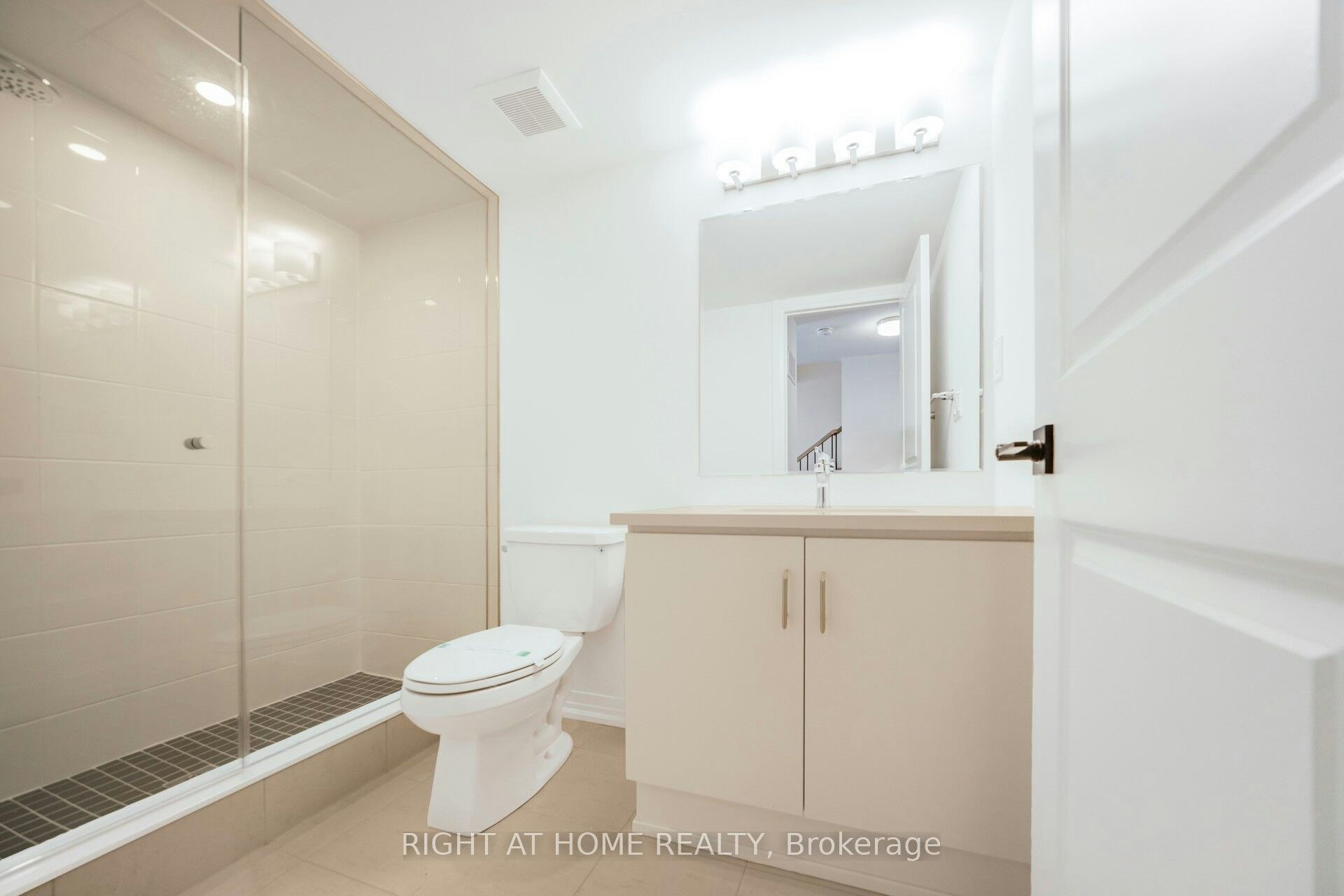 15 Kings Hill Drive, Brampton, ON, L7A 0B8 - 16