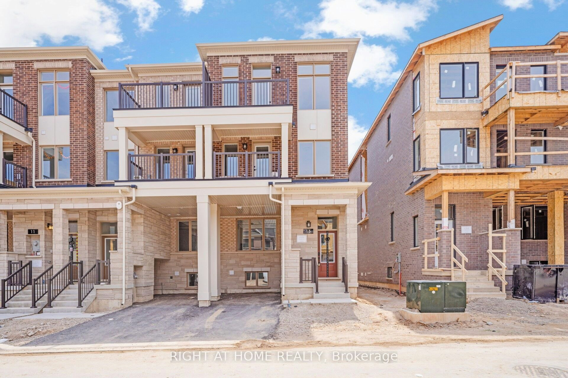 15 Kings Hill Drive, Brampton, ON, L7A 0B8 - 3