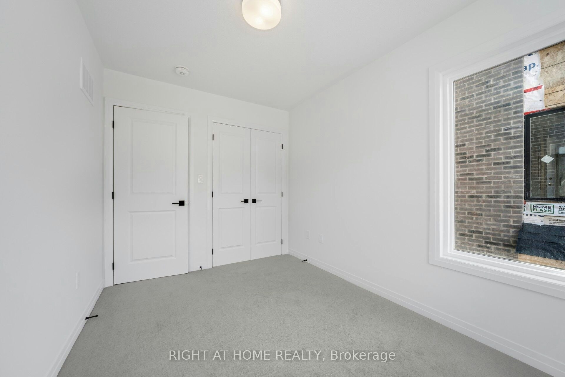 15 Kings Hill Drive, Brampton, ON, L7A 0B8 - 15
