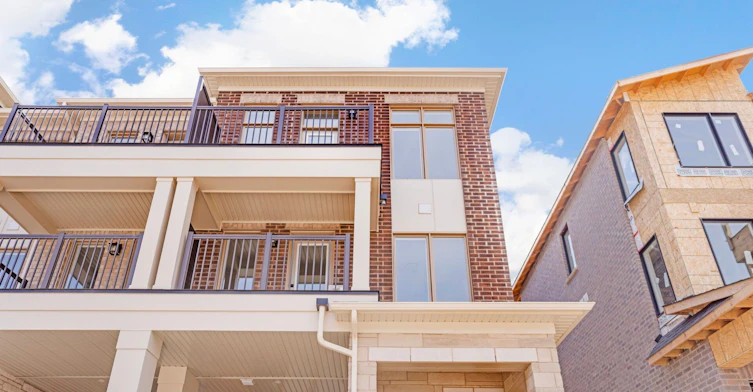 15 Kings Hill Drive, Brampton, ON, L7A 0B8 - 2