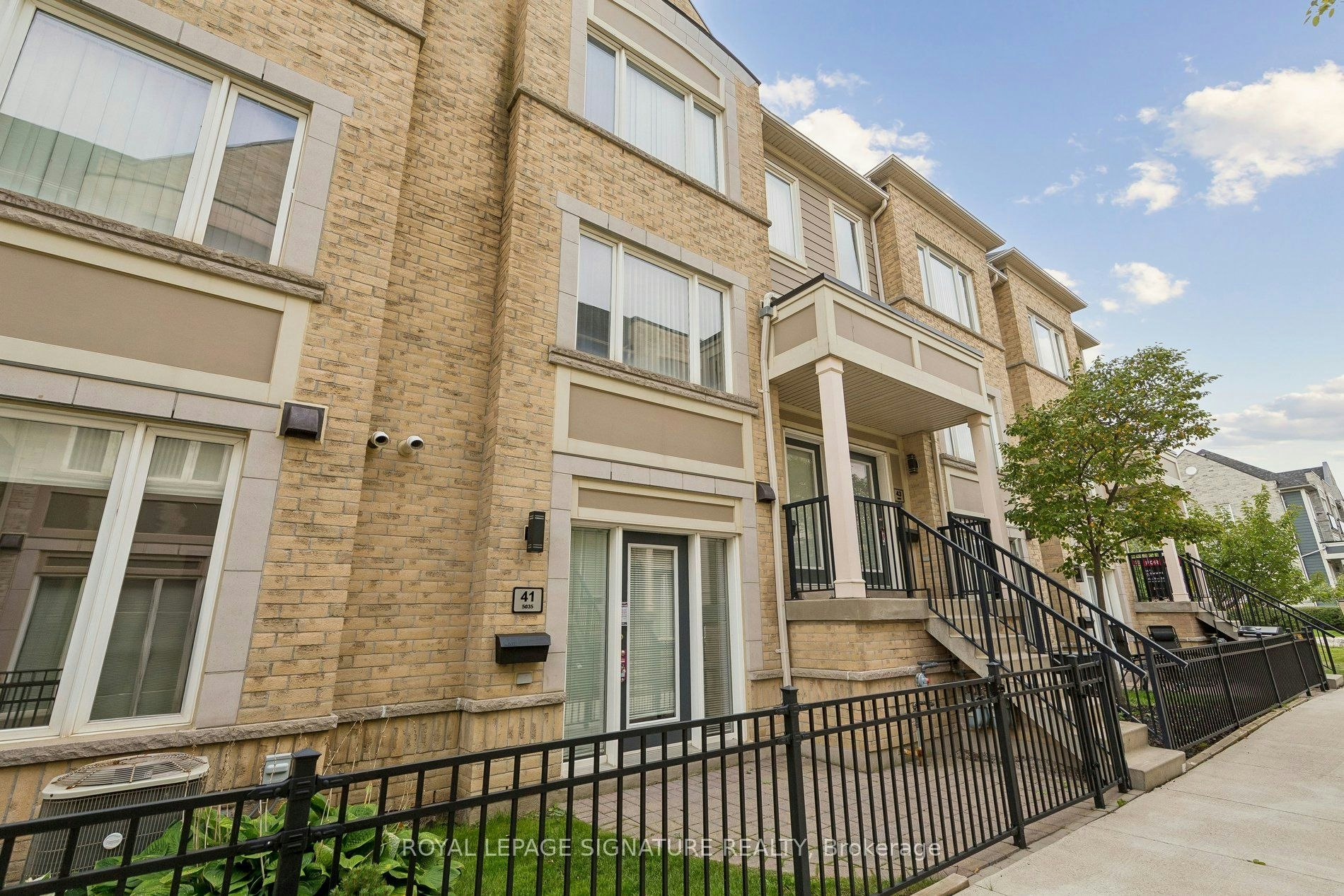 41-5035 Oscar Peterson Boulevard, Mississauga, ON, L5M 0P4
