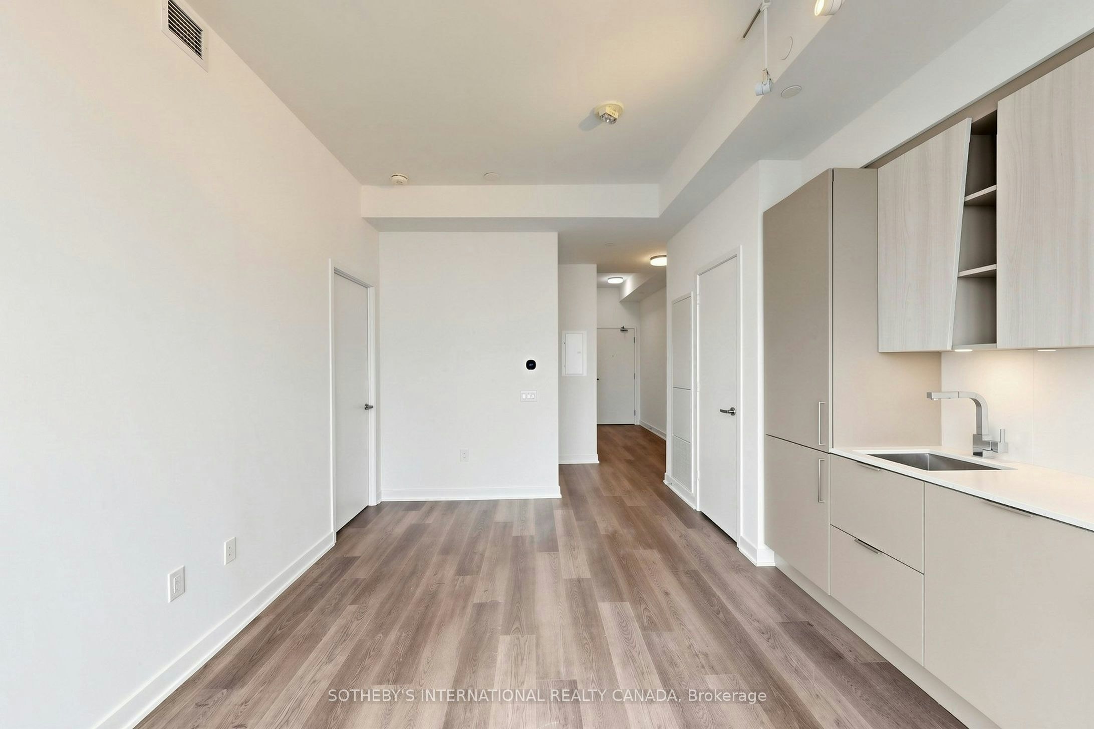 1809-3900 Confederation Parkway, Mississauga, ON, L5B 0M3 - 9