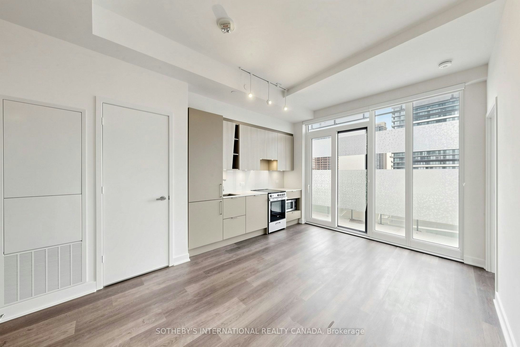 1809-3900 Confederation Parkway, Mississauga, ON, L5B 0M3 - 5