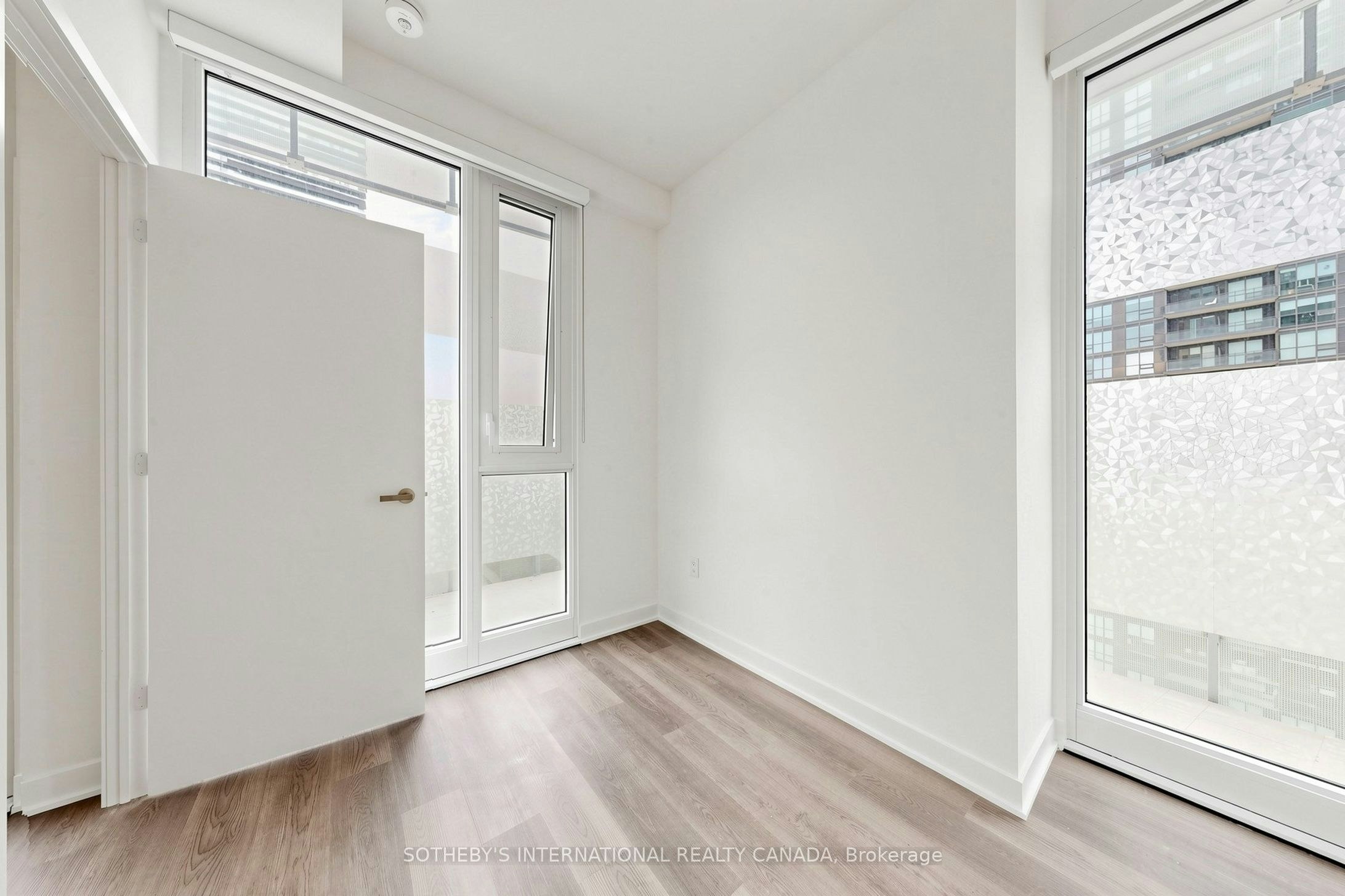 1809-3900 Confederation Parkway, Mississauga, ON, L5B 0M3 - 11