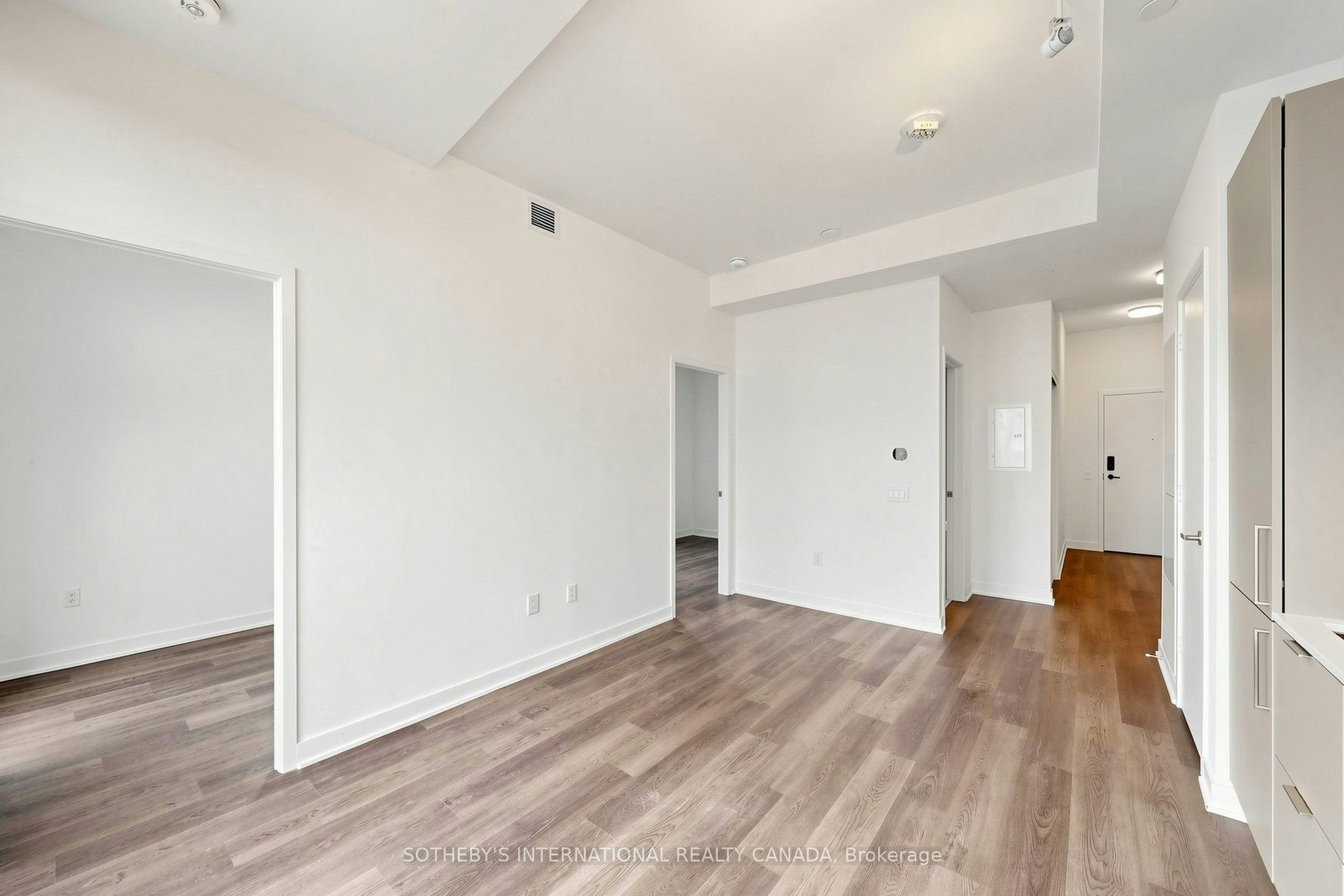 1809-3900 Confederation Parkway, Mississauga, ON, L5B 0M3 - 10