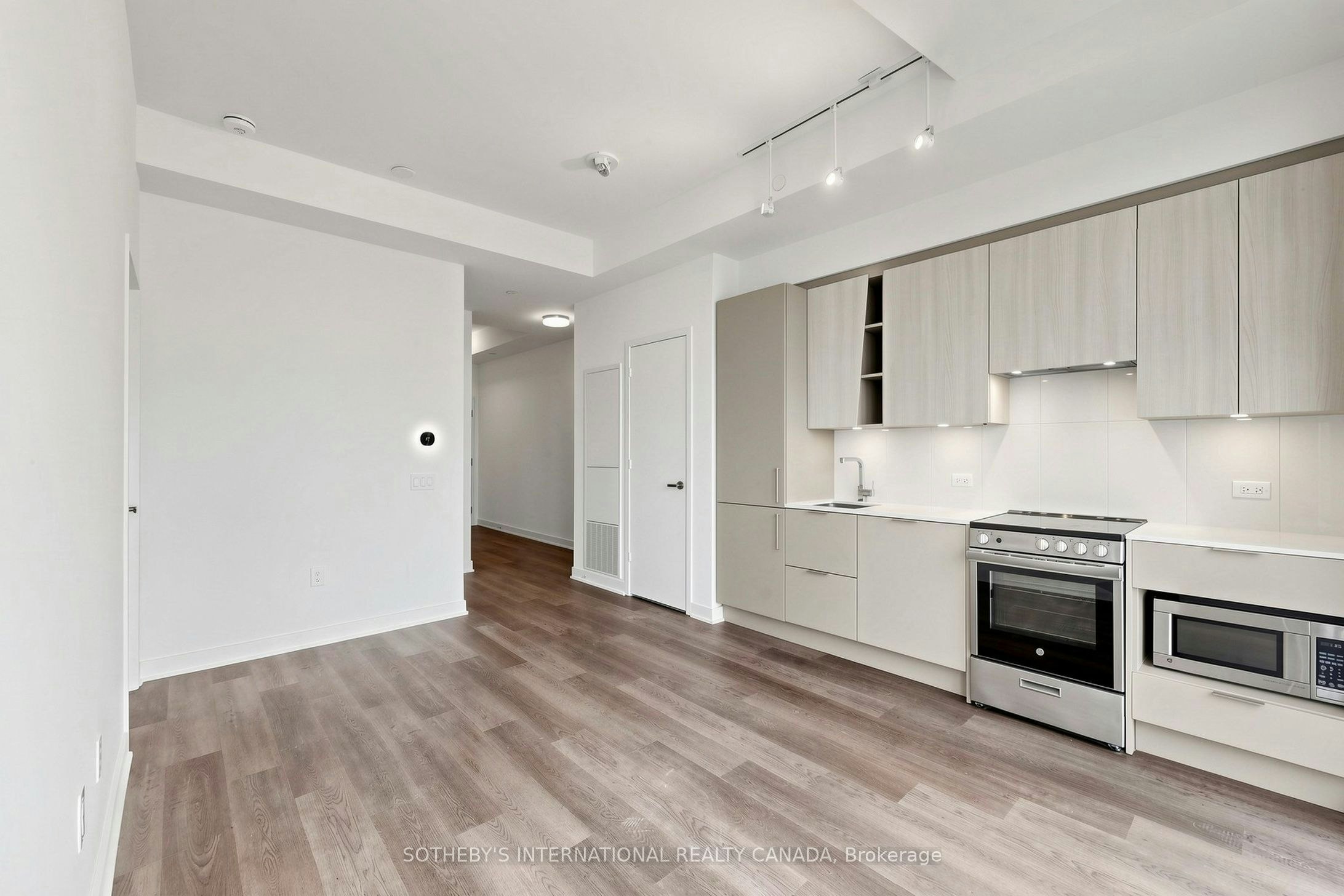 1809-3900 Confederation Parkway, Mississauga, ON, L5B 0M3 - 8