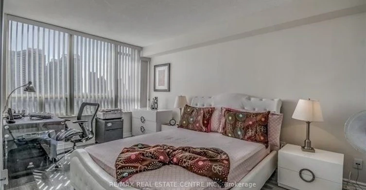 1908-285 Enfield Place, Mississauga, ON, L5B 4L8 - 11