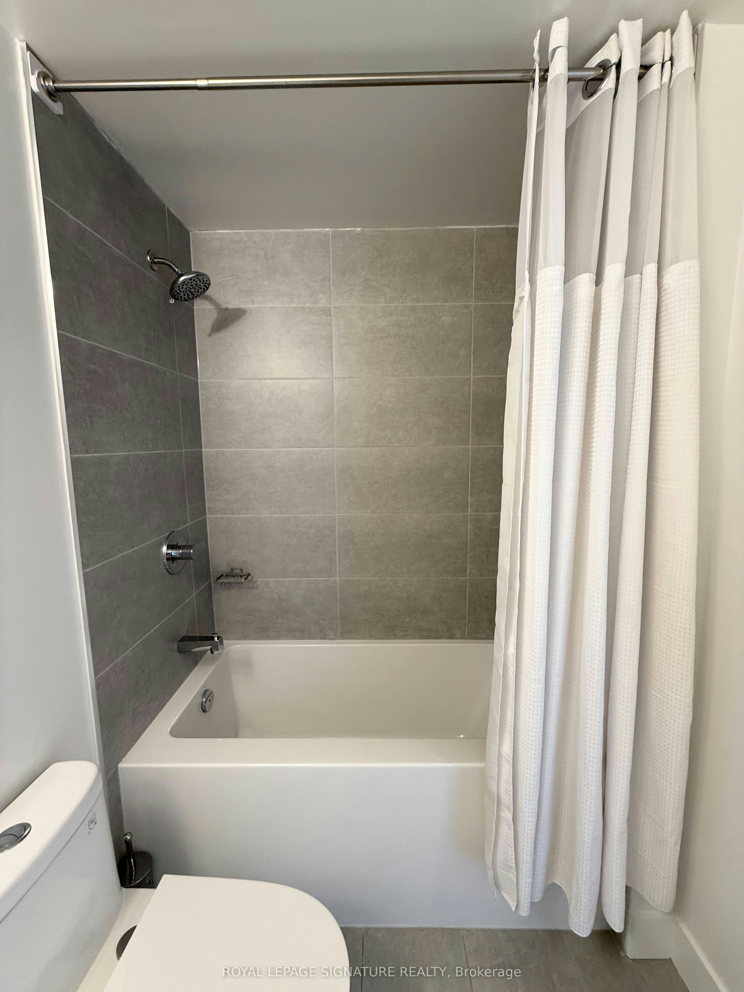 410-2450 Old Bronte Road, Oakville, ON, L6M 5P6 - 11