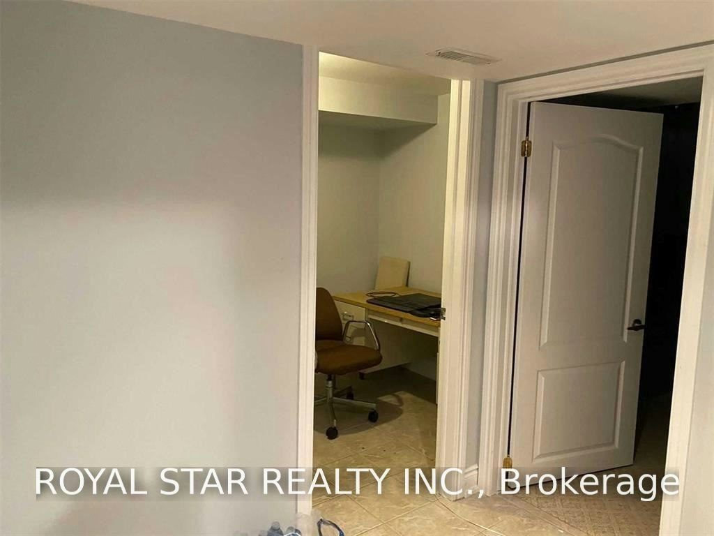 51 Pennyroyal Crescent, Brampton, ON, L6S 6J6 - 6