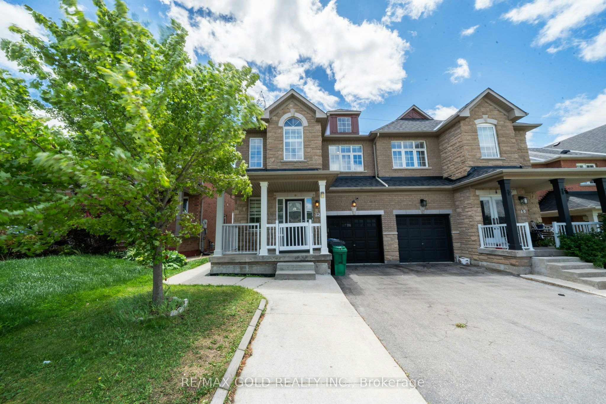 12 Pefferlaw Drive, Brampton, ON, L6Y 0K2