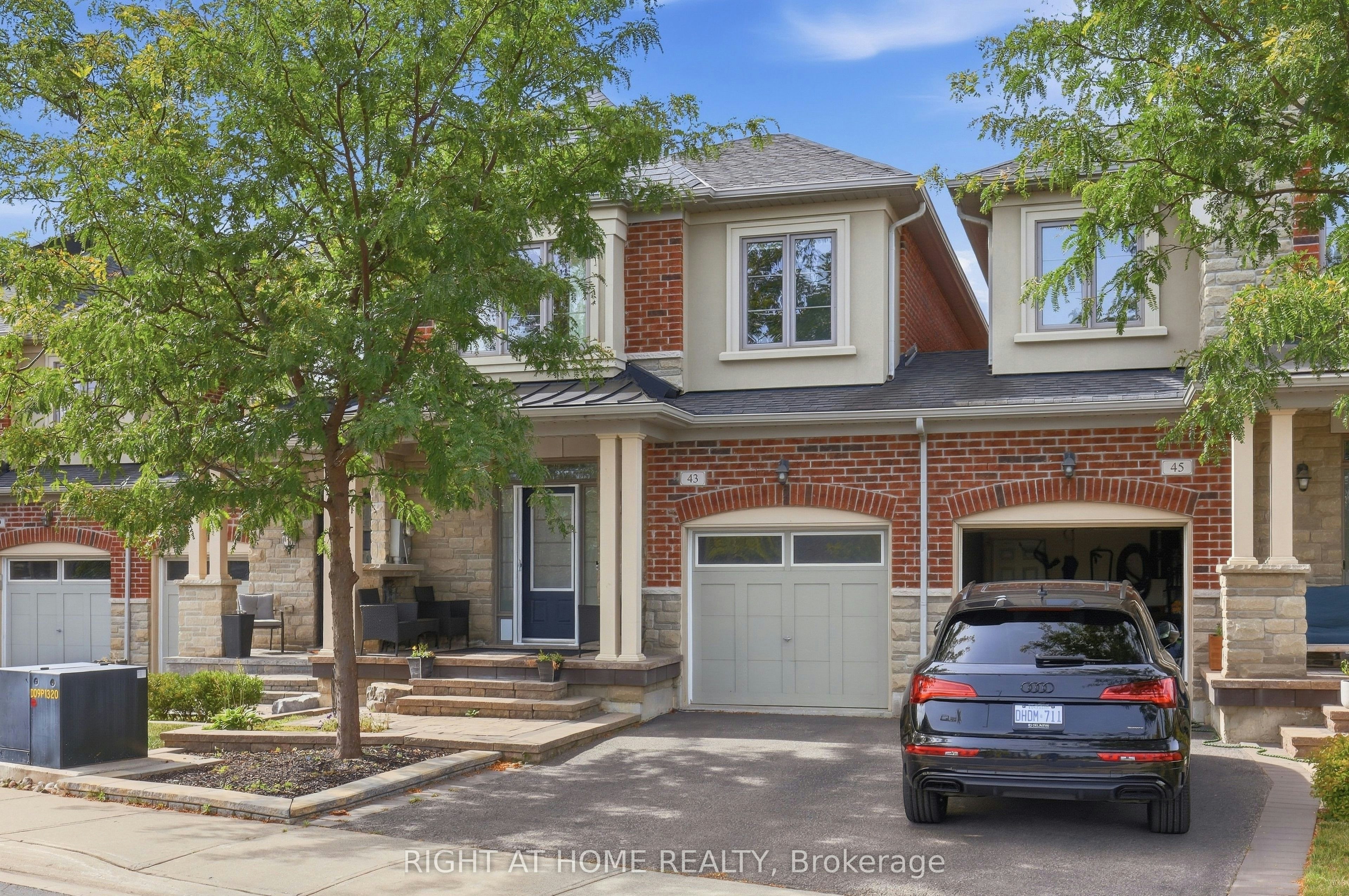 43 Diamond Leaf Lane, Halton Hills, ON, L7G 0G7