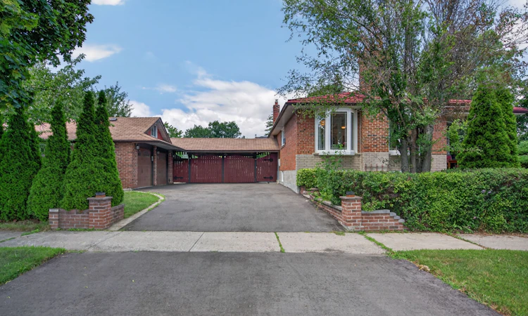 1282 Daimler Road