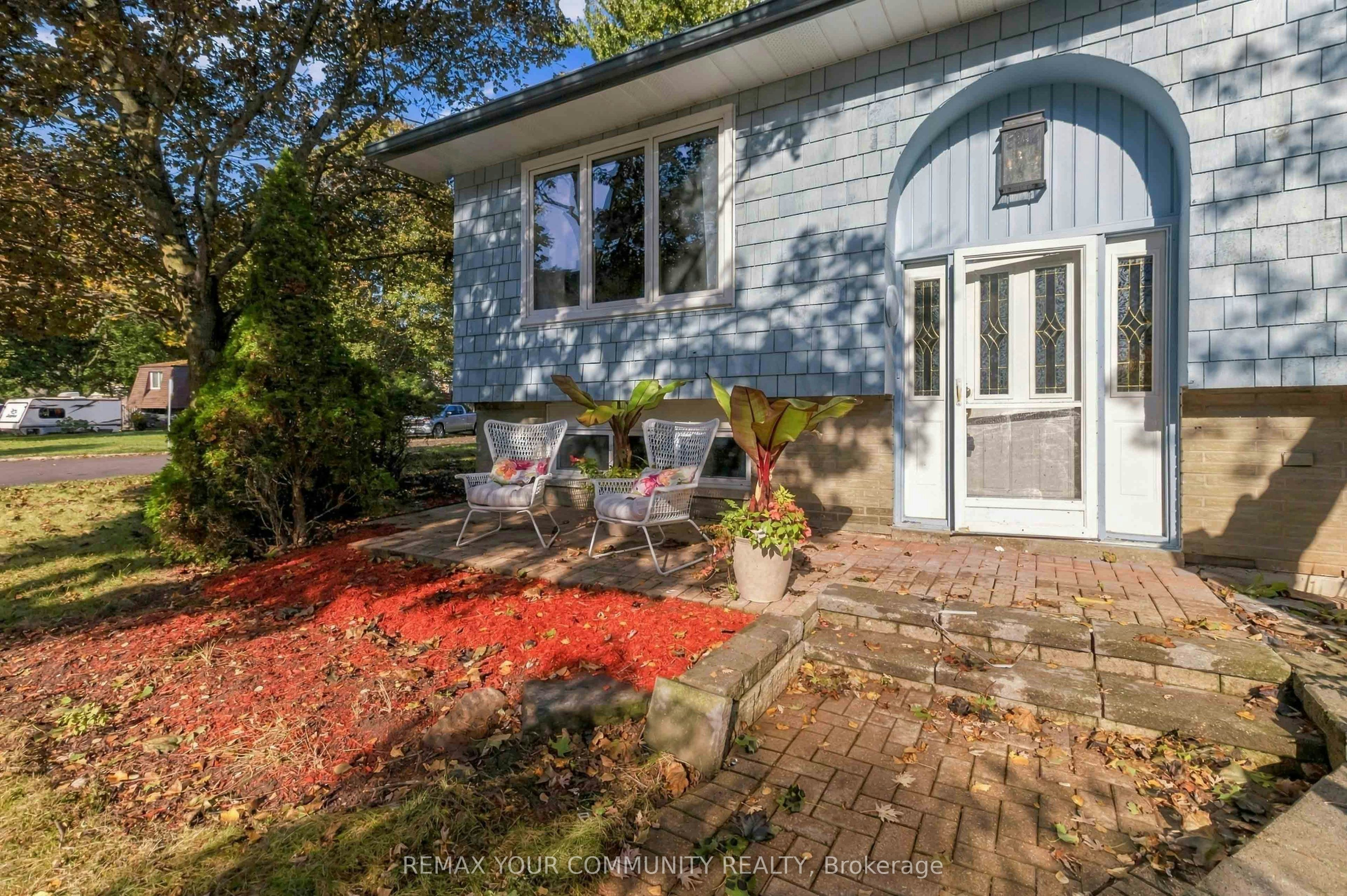 2063 Waters Edge Drive, Oakville, ON, L6L 1A3