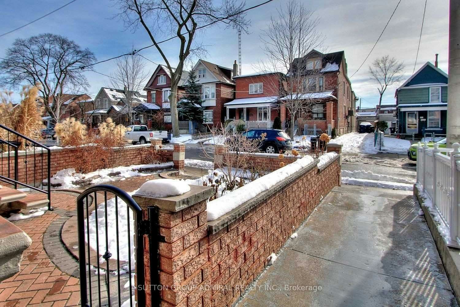 Lower-126 Armstrong Avenue, Toronto, ON, M6H 1V8 - 12