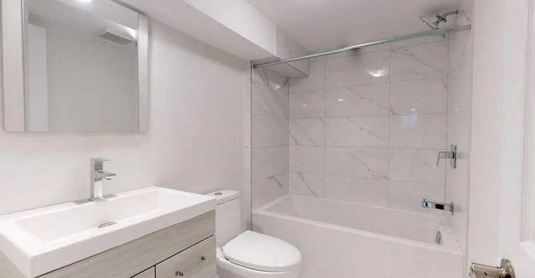 Lower-126 Armstrong Avenue, Toronto, ON, M6H 1V8 - 6
