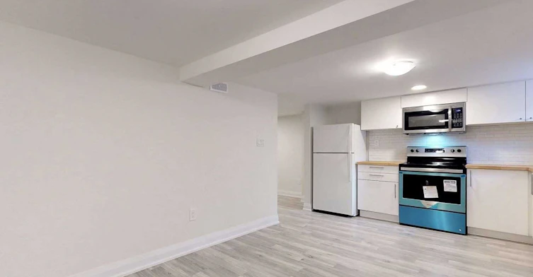 Lower-126 Armstrong Avenue, Toronto, ON, M6H 1V8 - 2