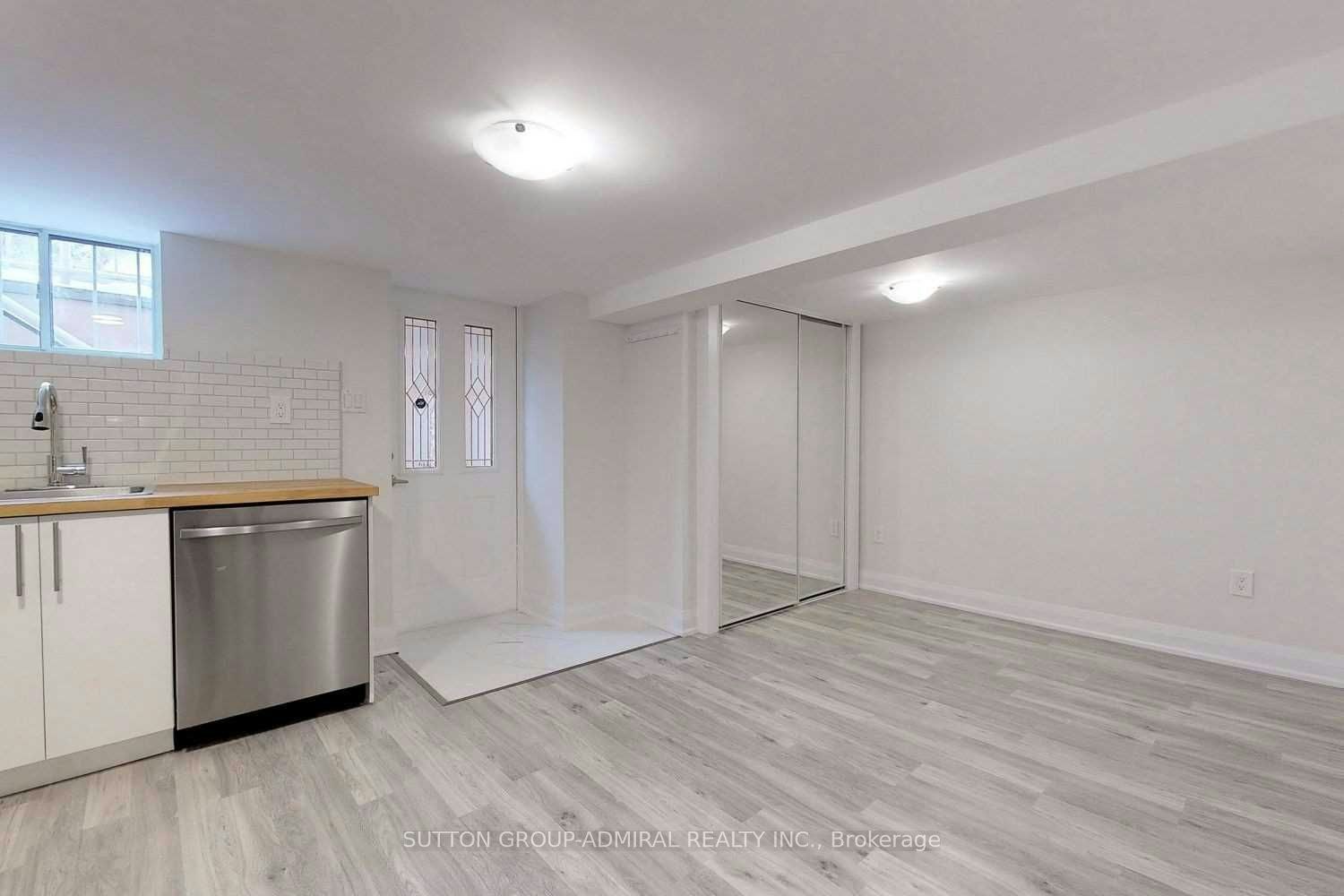 Lower-126 Armstrong Avenue, Toronto, ON, M6H 1V8 - 3