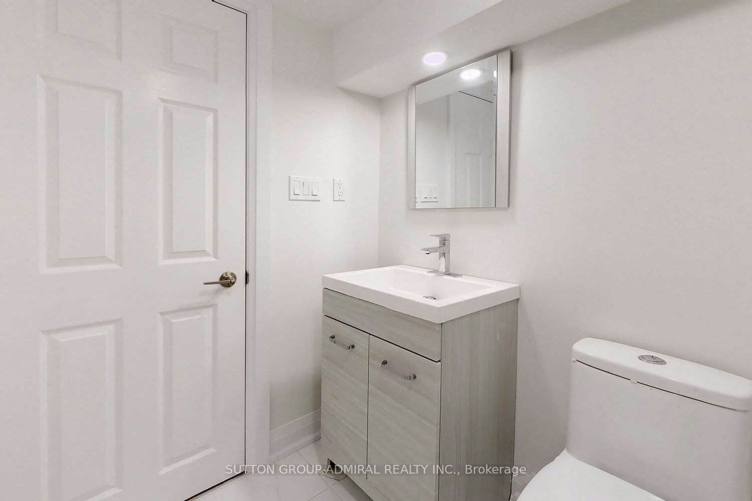 Lower-126 Armstrong Avenue, Toronto, ON, M6H 1V8 - 7