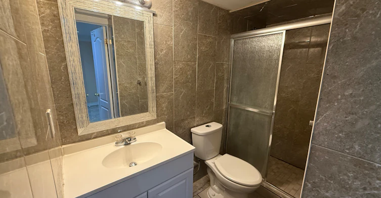 Lower-5689 Sidmouth Street, Mississauga, ON, L5V 2H1 - 8