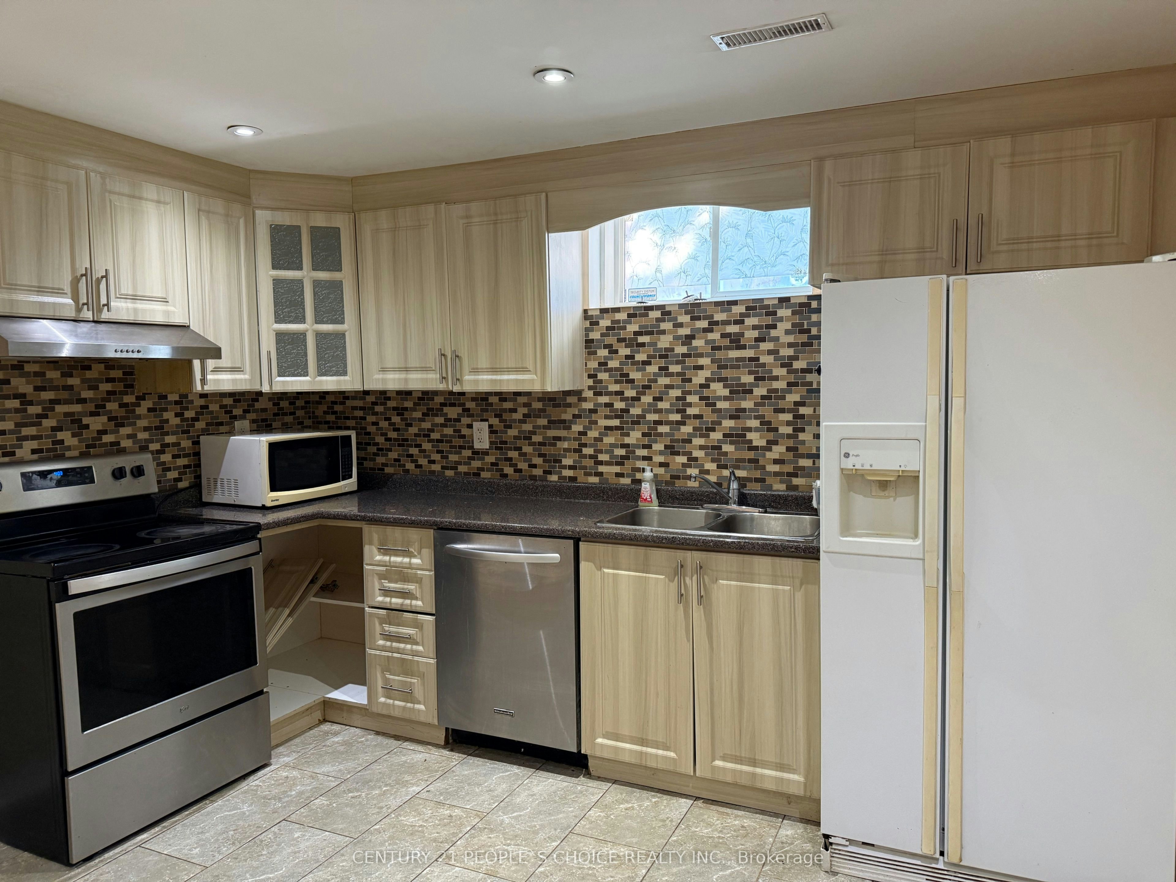 Lower-5689 Sidmouth Street, Mississauga, ON, L5V 2H1 - 3