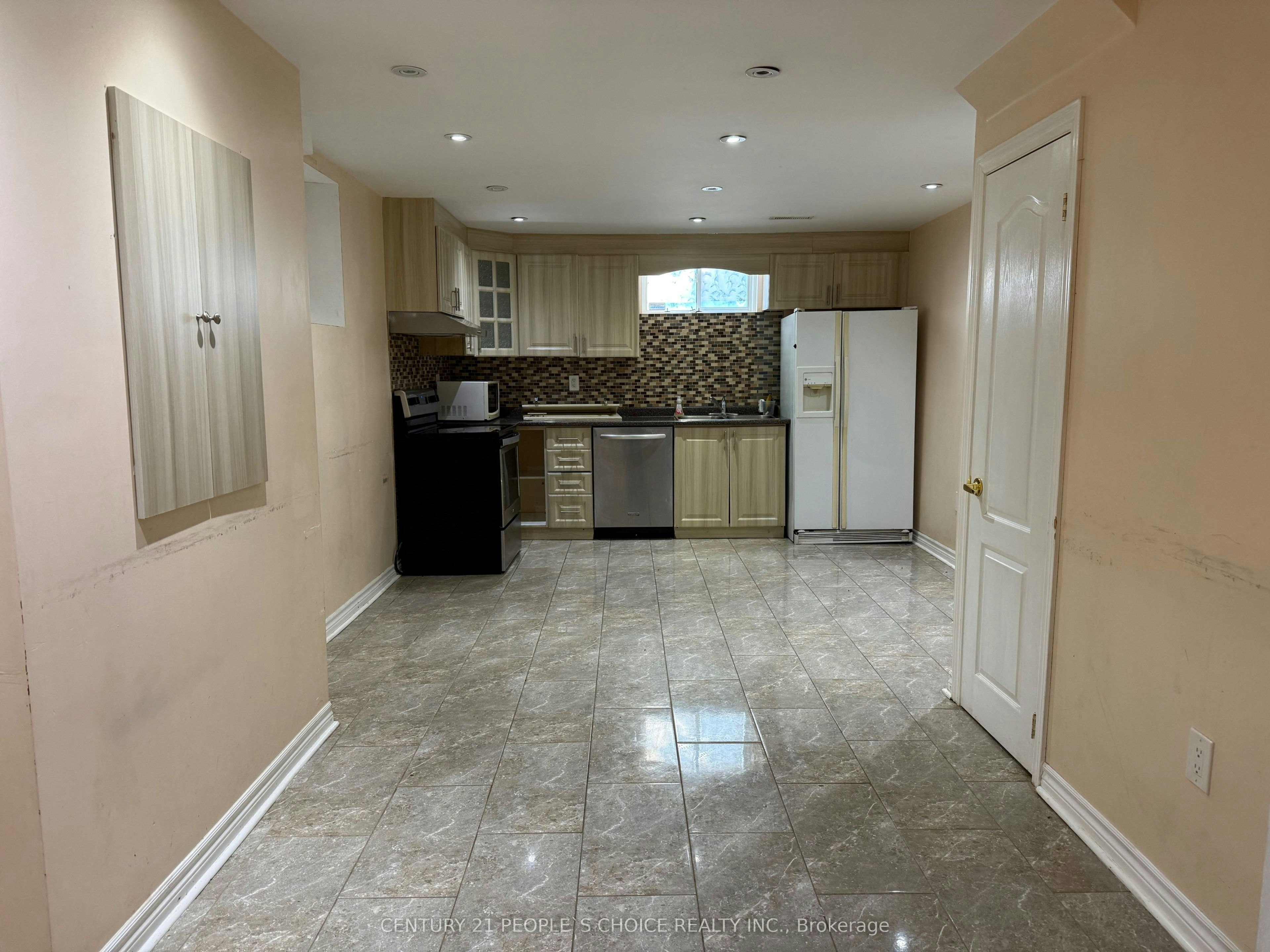 Lower-5689 Sidmouth Street, Mississauga, ON, L5V 2H1 - 2