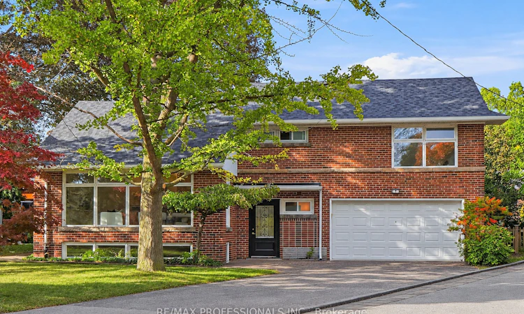 8 Northolt Court
