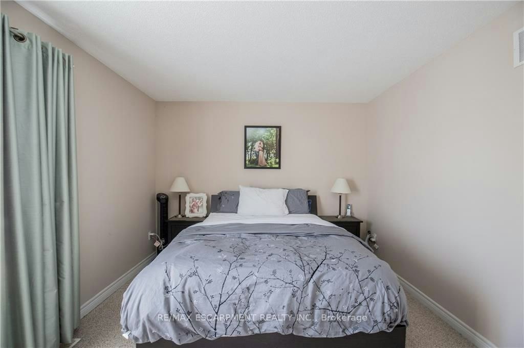 2308 Whistling Springs Crescent, Oakville, ON, L6M 0C5 - 13