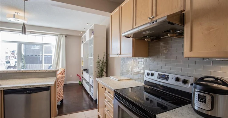 2308 Whistling Springs Crescent, Oakville, ON, L6M 0C5 - 7