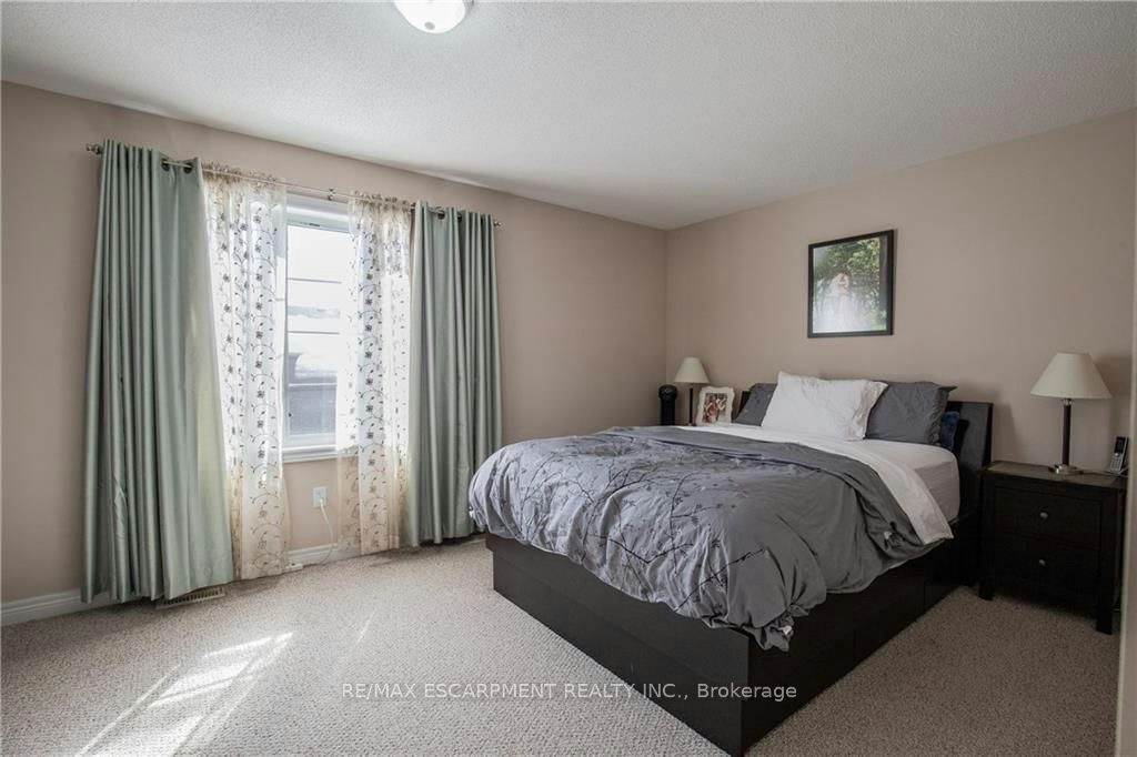 2308 Whistling Springs Crescent, Oakville, ON, L6M 0C5 - 14