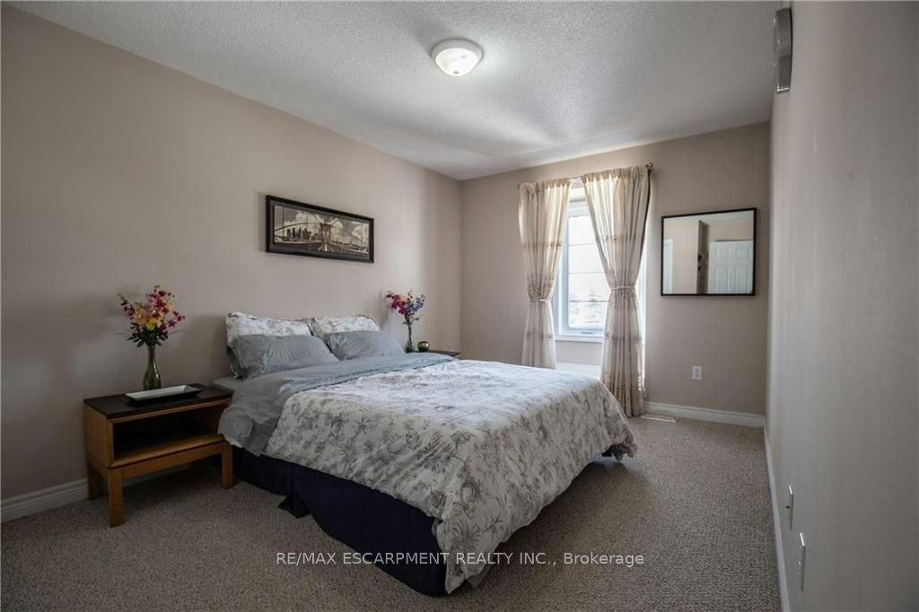 2308 Whistling Springs Crescent, Oakville, ON, L6M 0C5 - 12