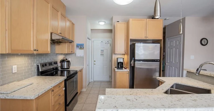 2308 Whistling Springs Crescent, Oakville, ON, L6M 0C5 - 5