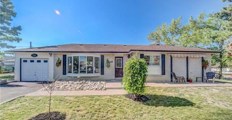 20 Dorward Drive, Toronto, ON, M9V 2J6