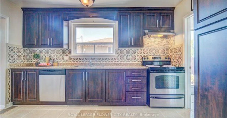 20 Dorward Drive, Toronto, ON, M9V 2J6 - 6