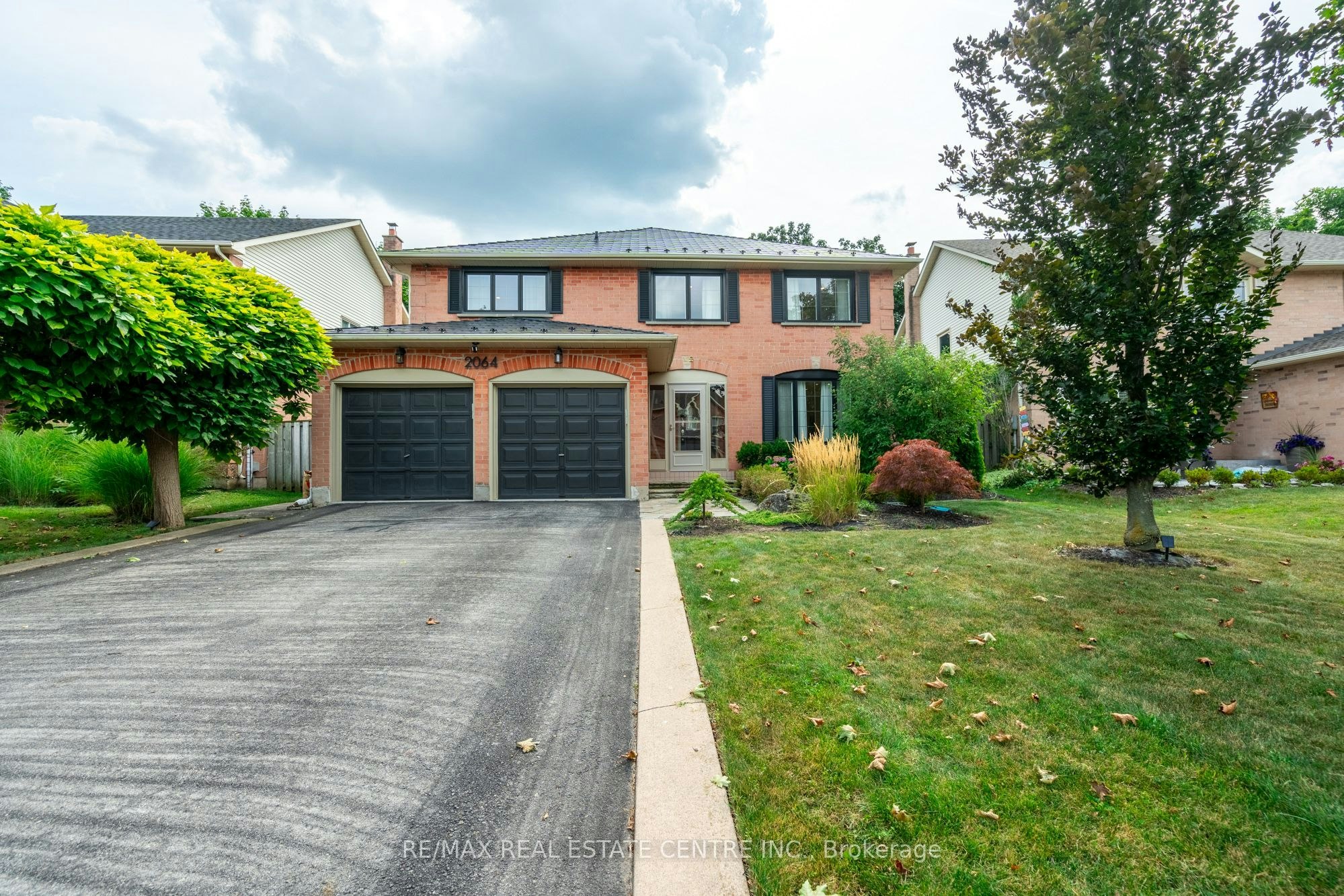 2064 Trillium Court, Burlington, ON, L7M 2S6