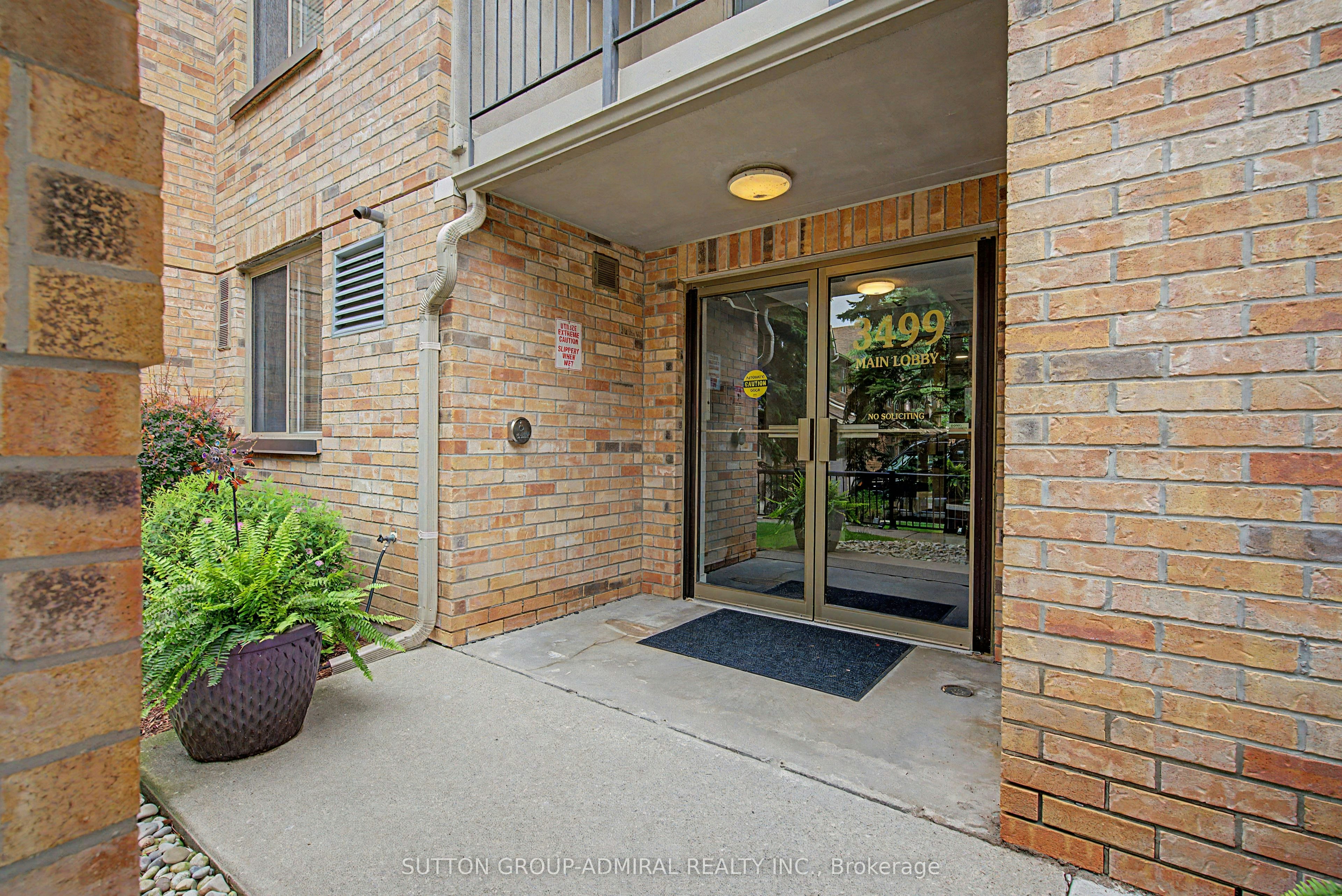 311-3499 Upper Middle Road, Burlington, ON, L7M 4M7 - 2