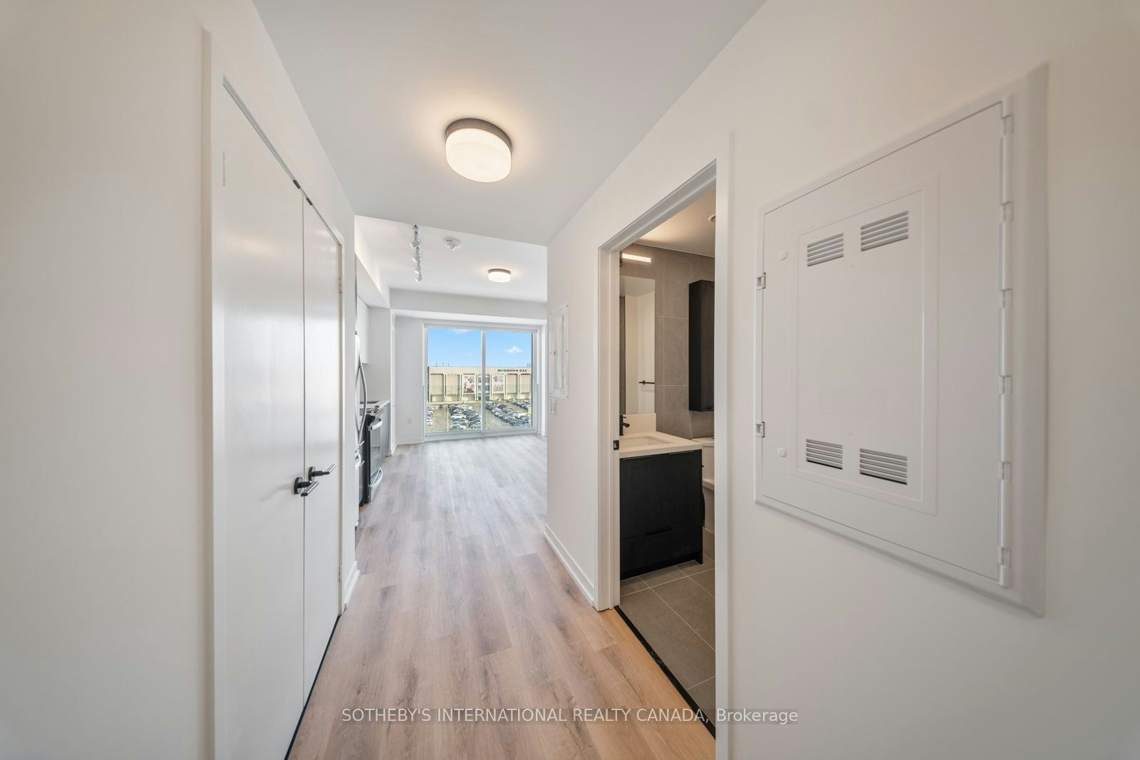 803-5 York Garden Way, Toronto, ON, M6A 2V1 - 3