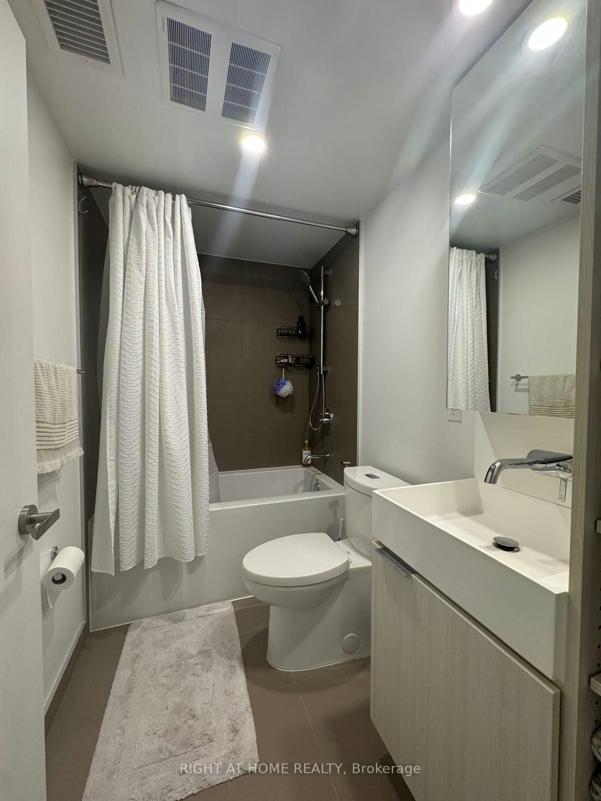 810-370 Martha Street, Burlington, ON, L7R 0G9 - 9