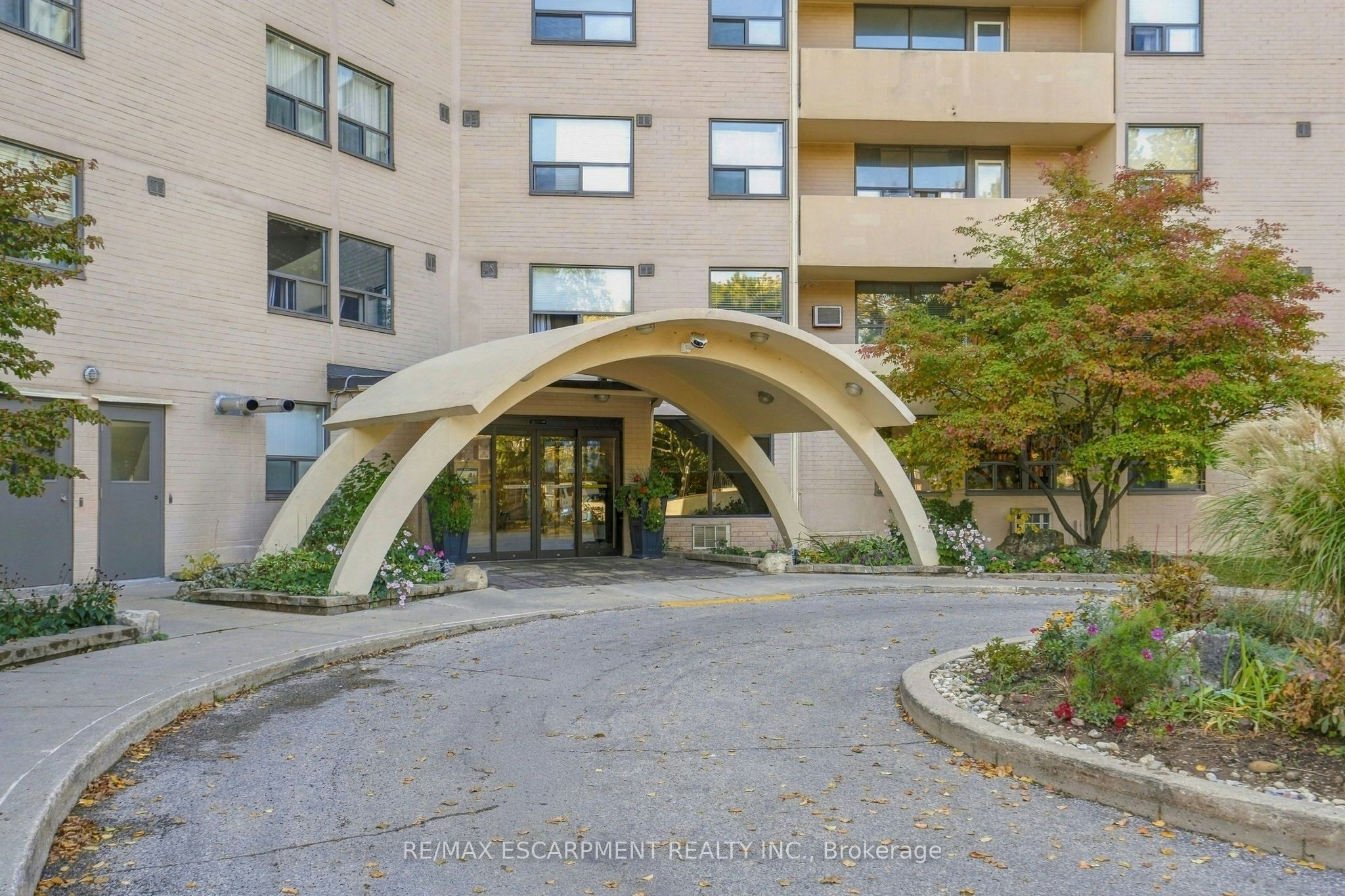 1111-700 Dynes Road - 3