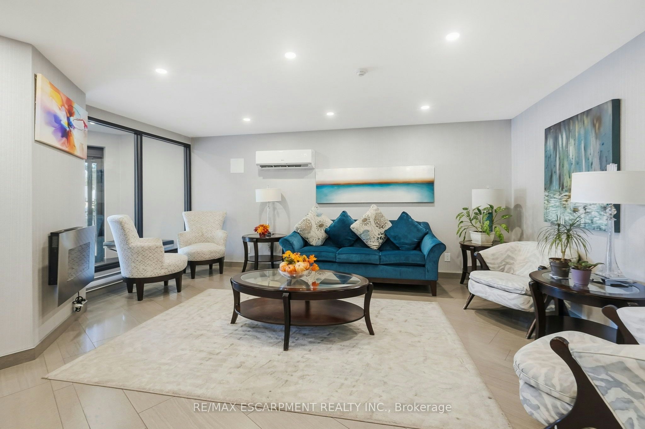 1111-700 Dynes Road - 4