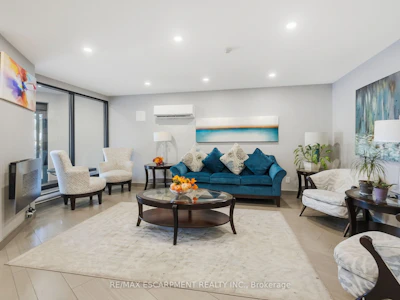1111-700 Dynes Road - 4