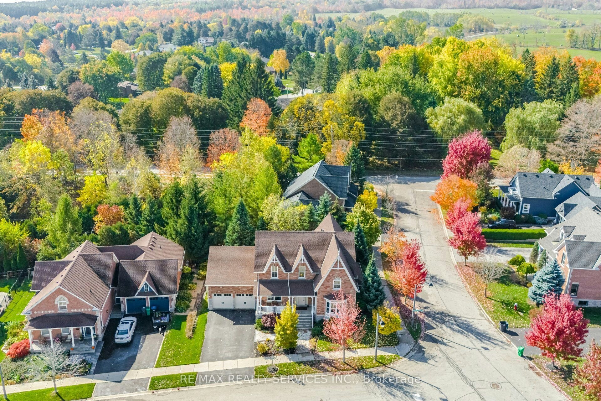 76 North Riverdale Drive, Caledon, ON, L7C 1L1