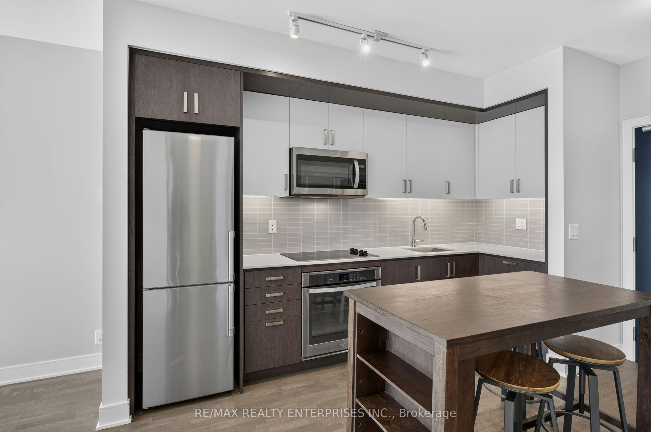 457-1575 Lakeshore Road W, Mississauga, ON, L5J 0B1 - 5