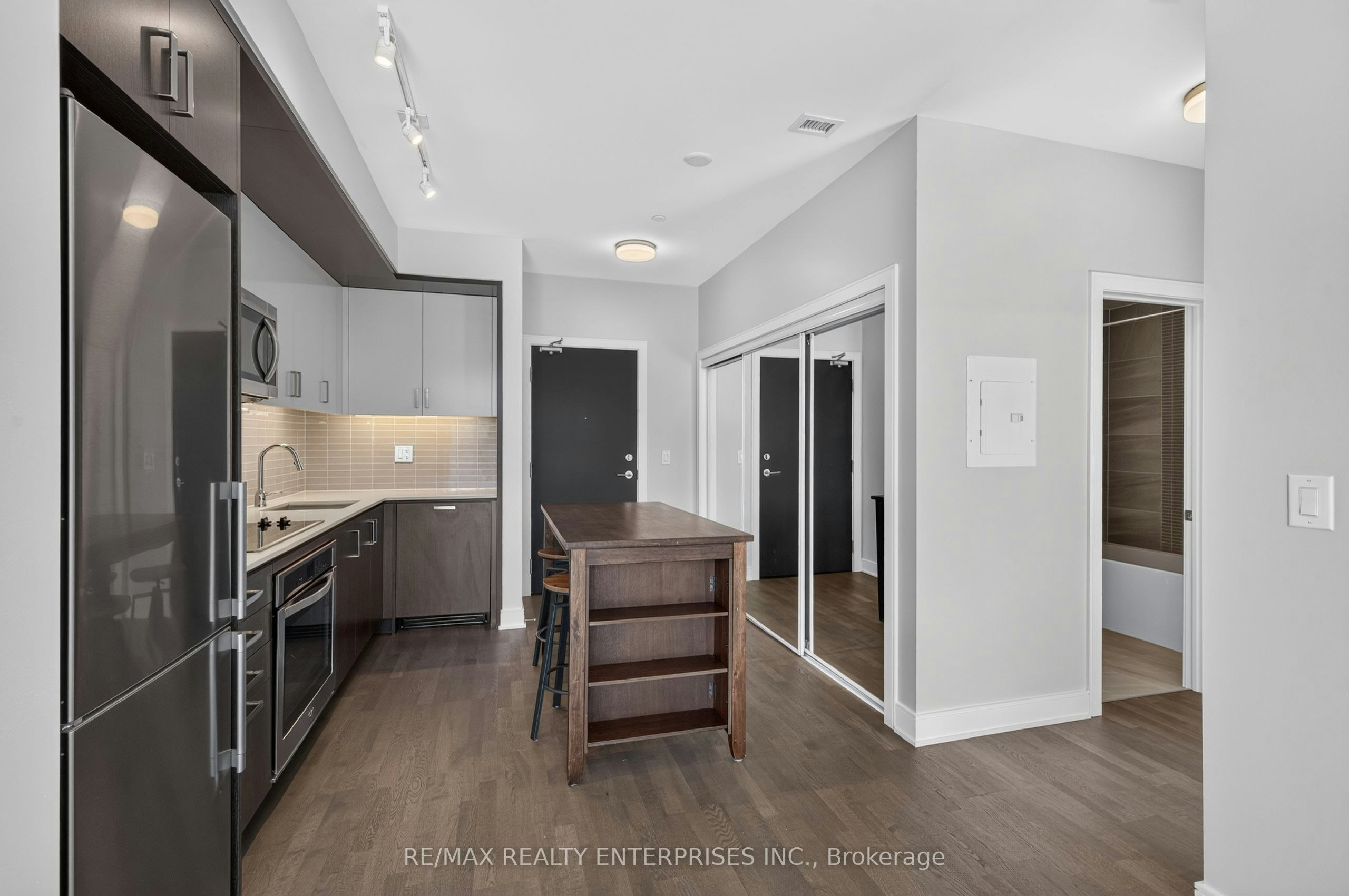 457-1575 Lakeshore Road W, Mississauga, ON, L5J 0B1 - 6