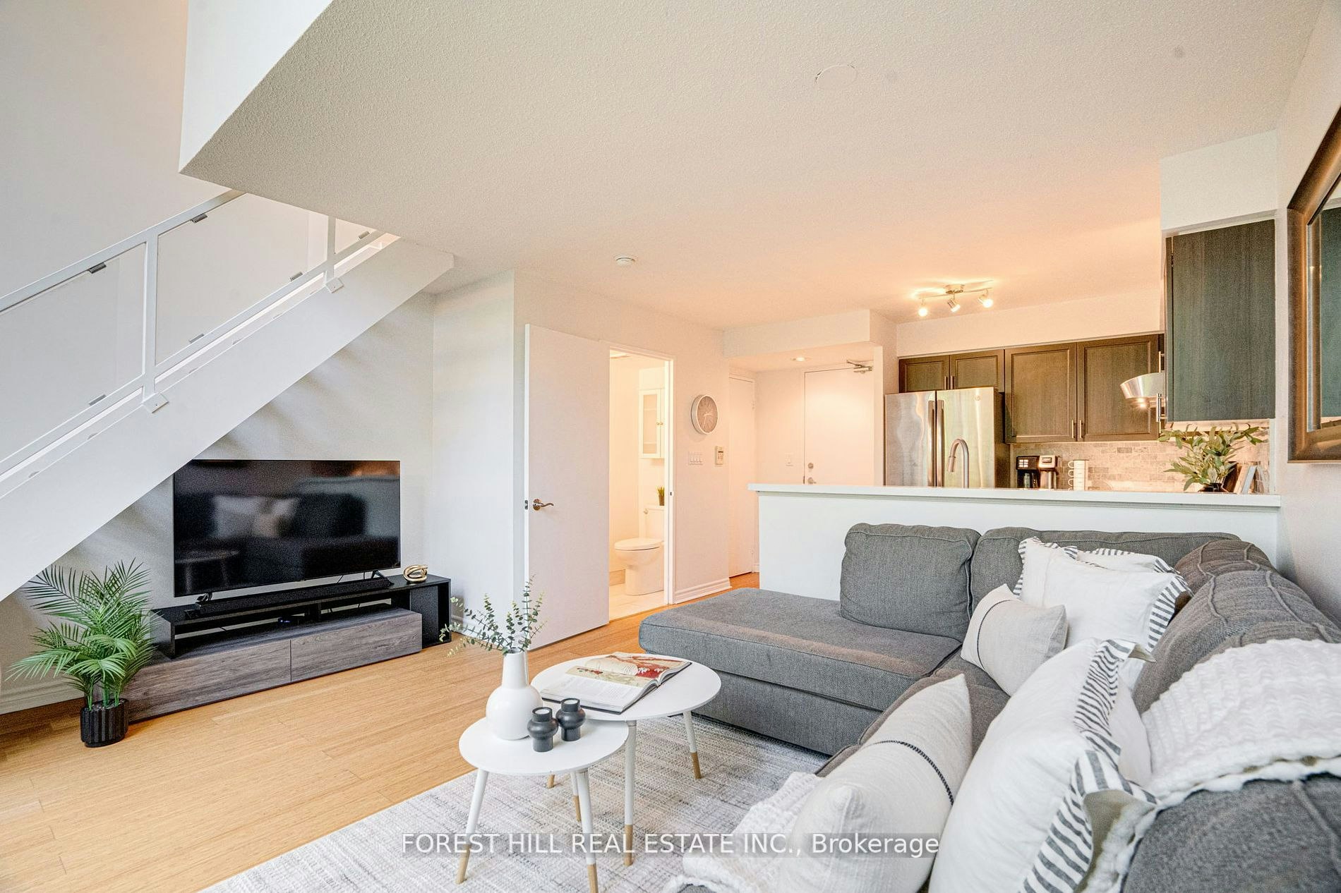 212-200 Manitoba Street, Toronto, ON, M8Y 3Y9 - 10