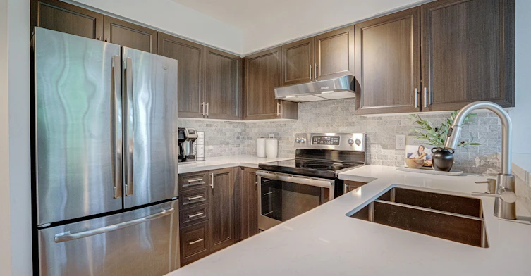 212-200 Manitoba Street, Toronto, ON, M8Y 3Y9 - 7