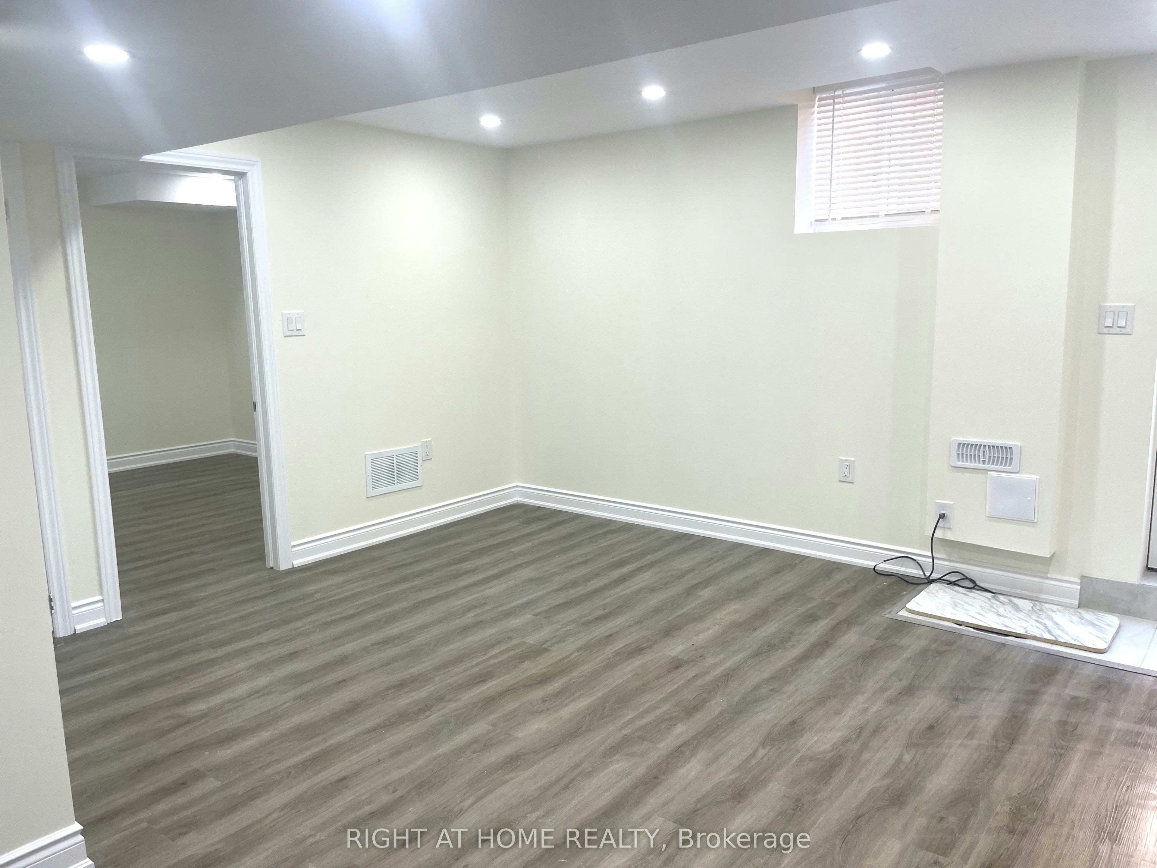 Unit #2 (Bsmt)-11 Herdwick Street, Brampton, ON, L6S 6L6 - 2
